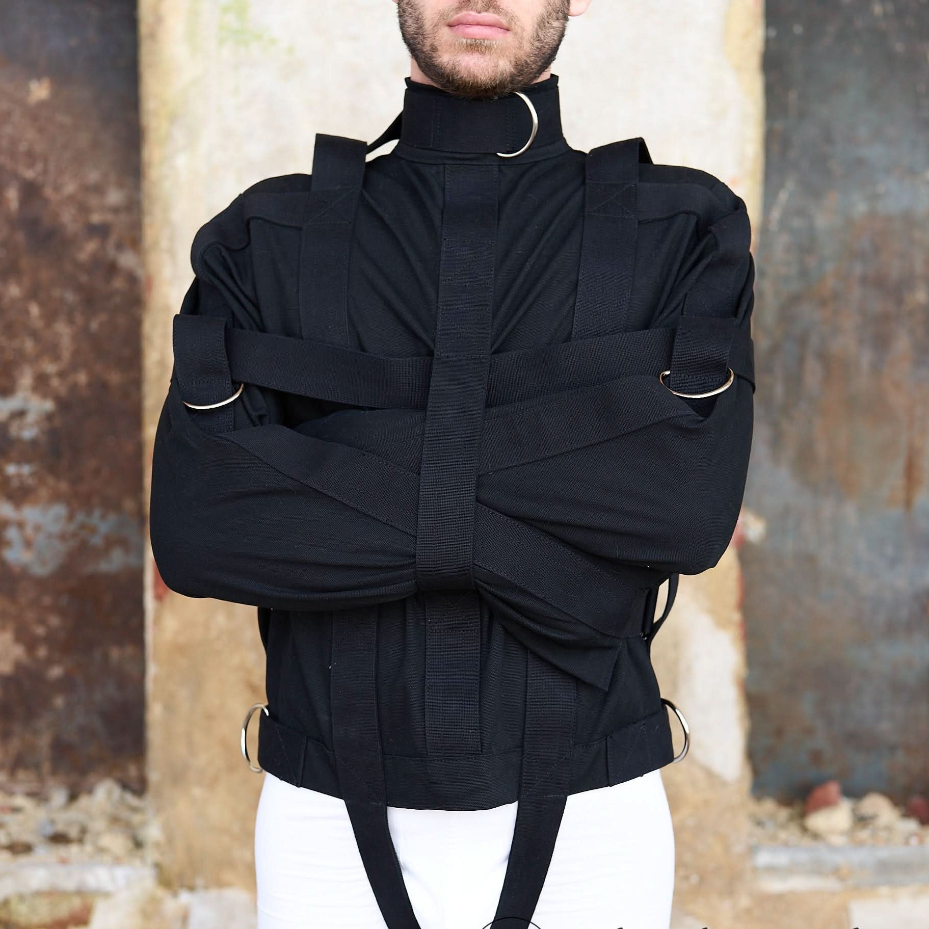Straitjacket Black