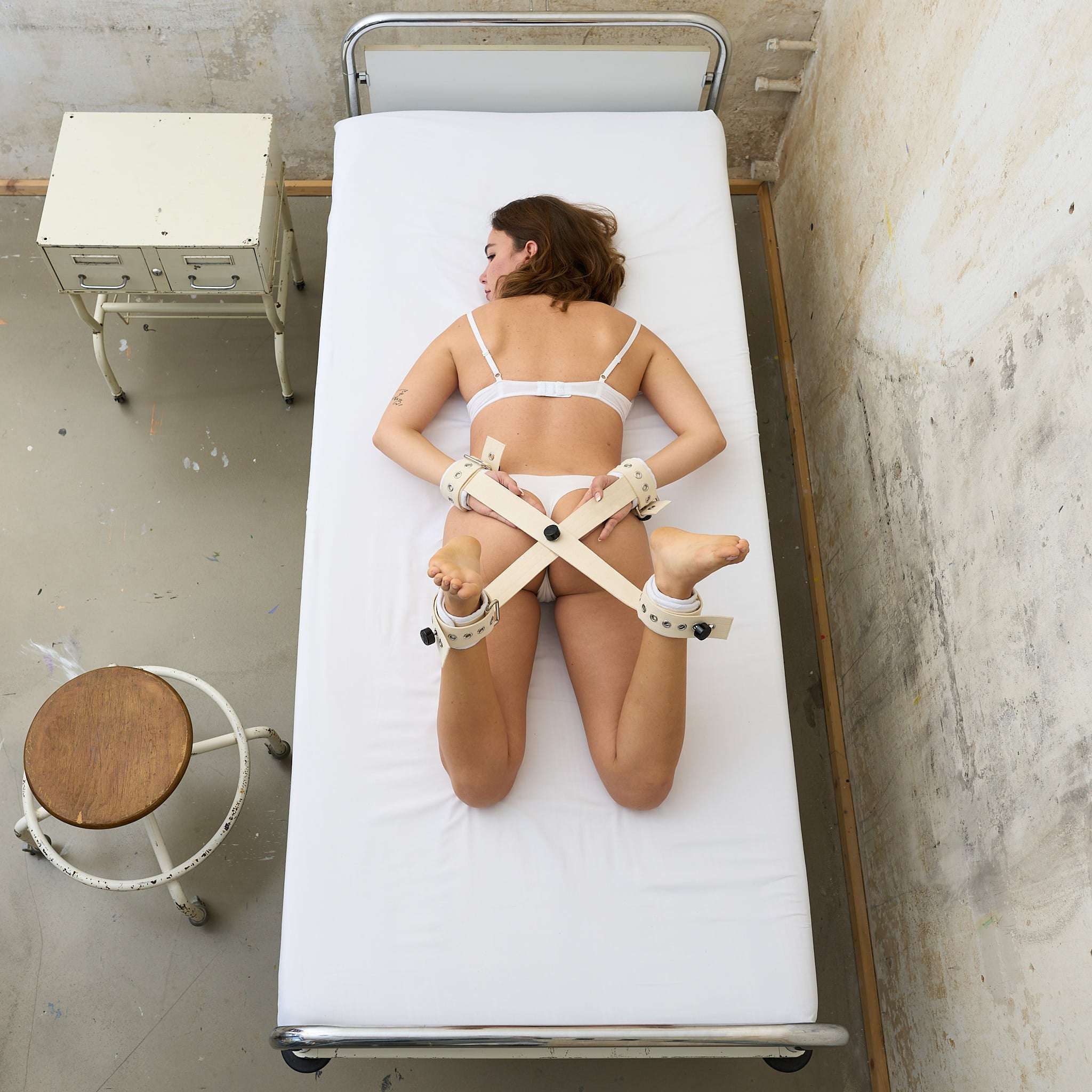 Hogtied Bondage Set White